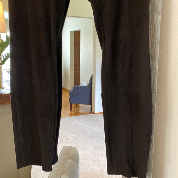 Express, sz L, black velvet riding pants, elastic waist, hemmed detailing, NWOT! - Picture 3 of 8